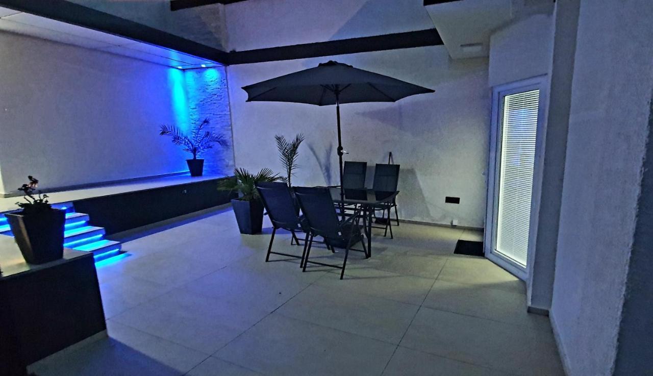 Jacuzzi Penthouse Apartment Matulji Buitenkant foto