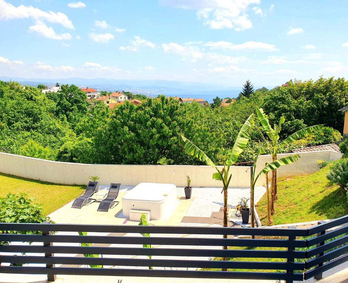 Jacuzzi Penthouse Apartment Matulji Buitenkant foto