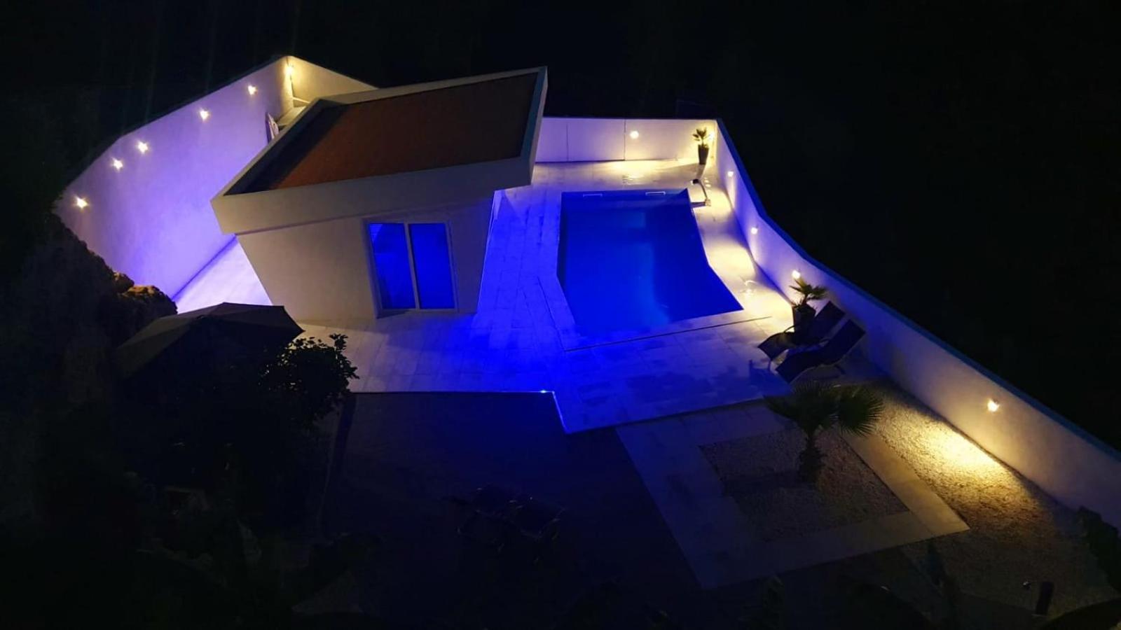 Jacuzzi Penthouse Apartment Matulji Buitenkant foto