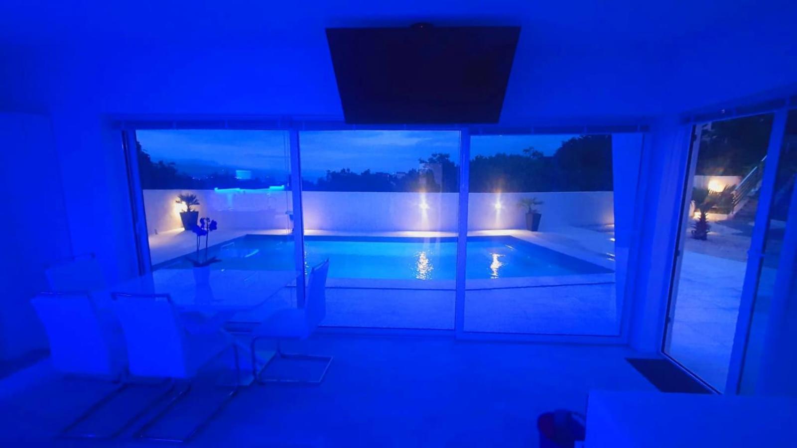 Jacuzzi Penthouse Apartment Matulji Buitenkant foto
