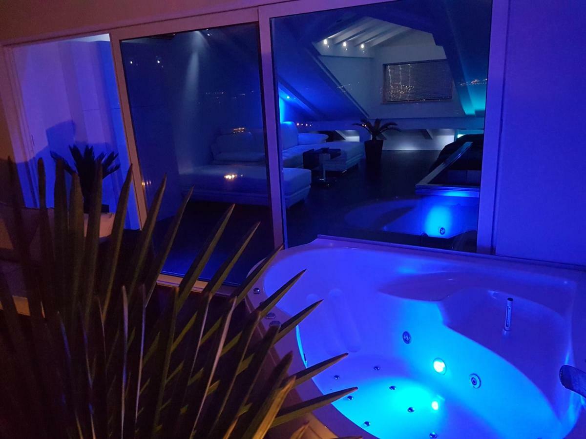 Jacuzzi Penthouse Apartment Matulji Buitenkant foto