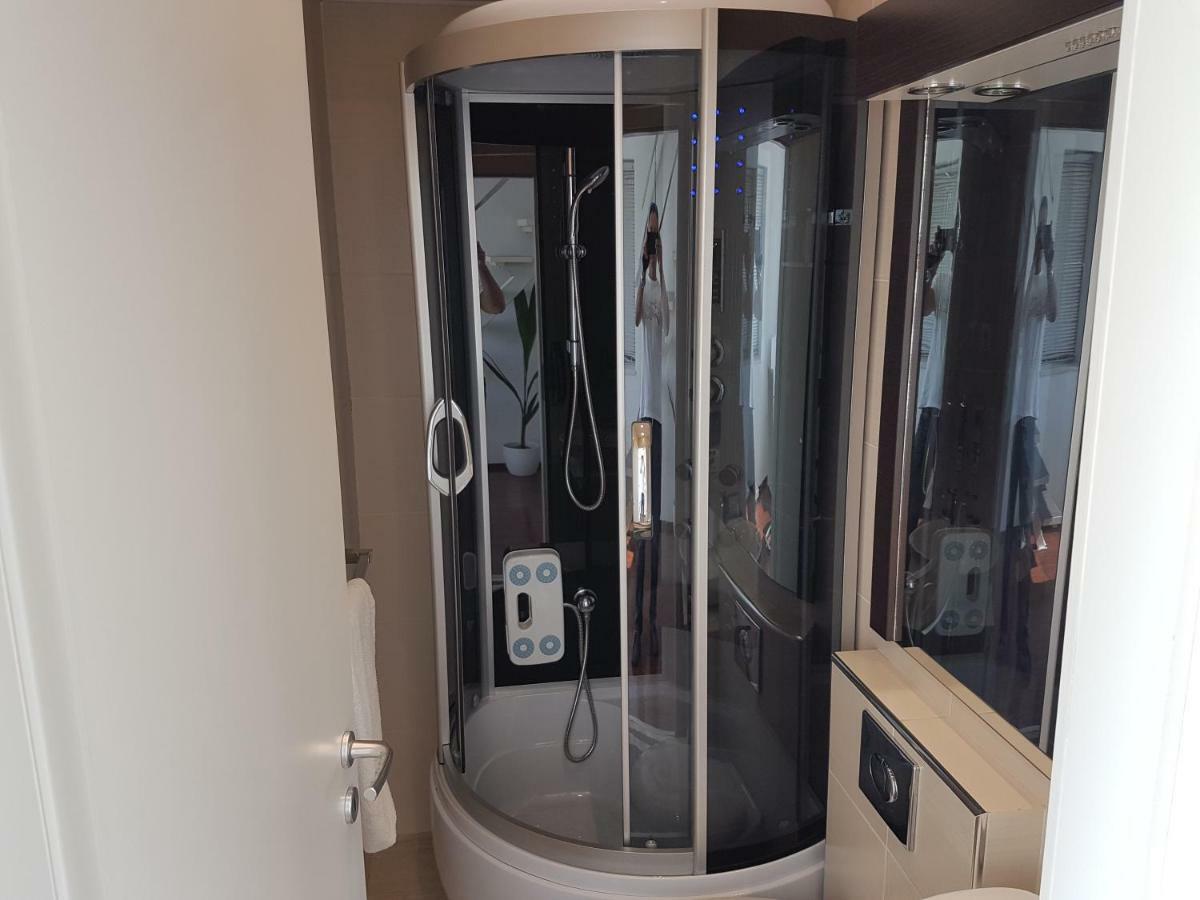 Jacuzzi Penthouse Apartment Matulji Buitenkant foto