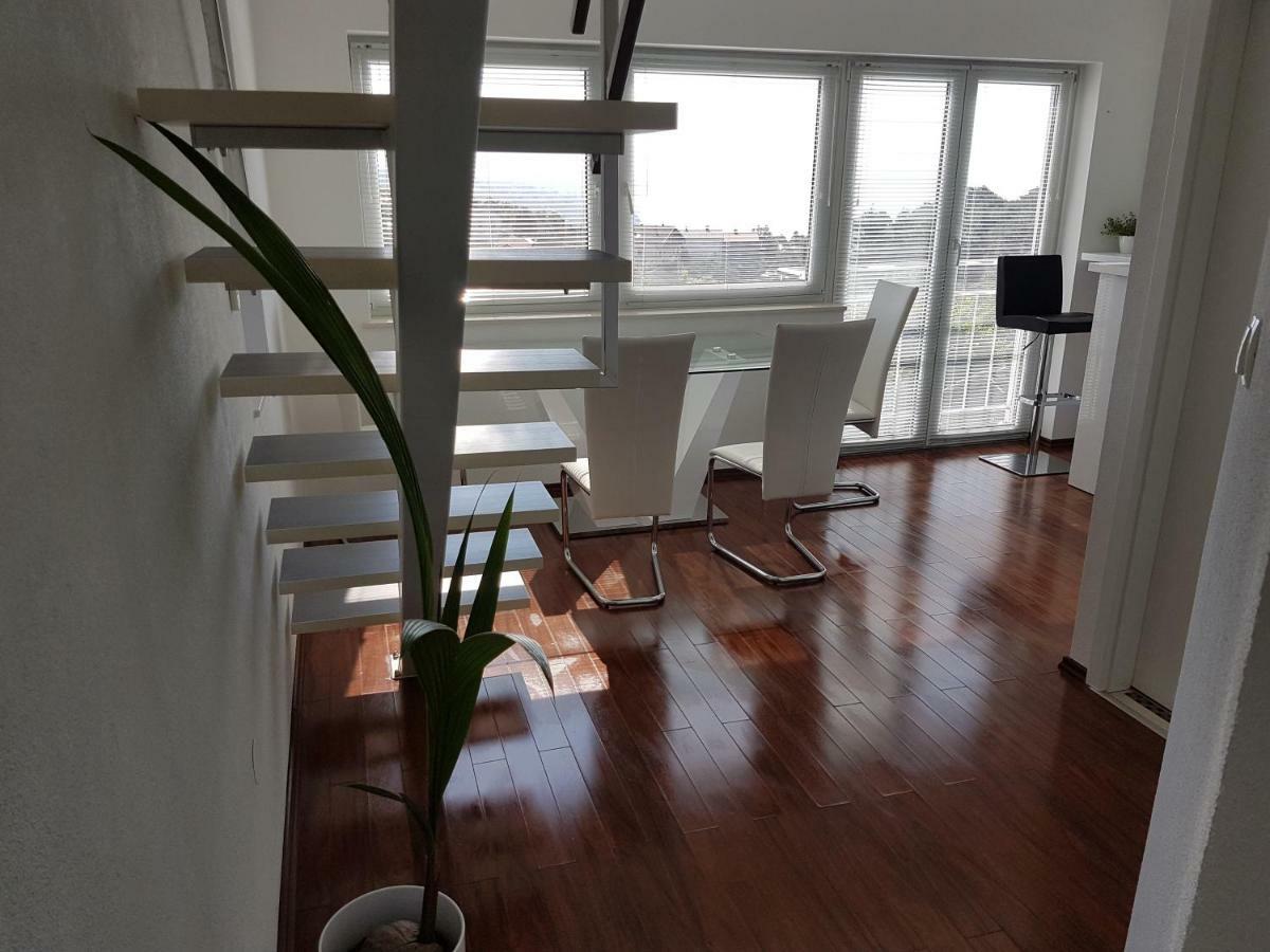 Jacuzzi Penthouse Apartment Matulji Buitenkant foto