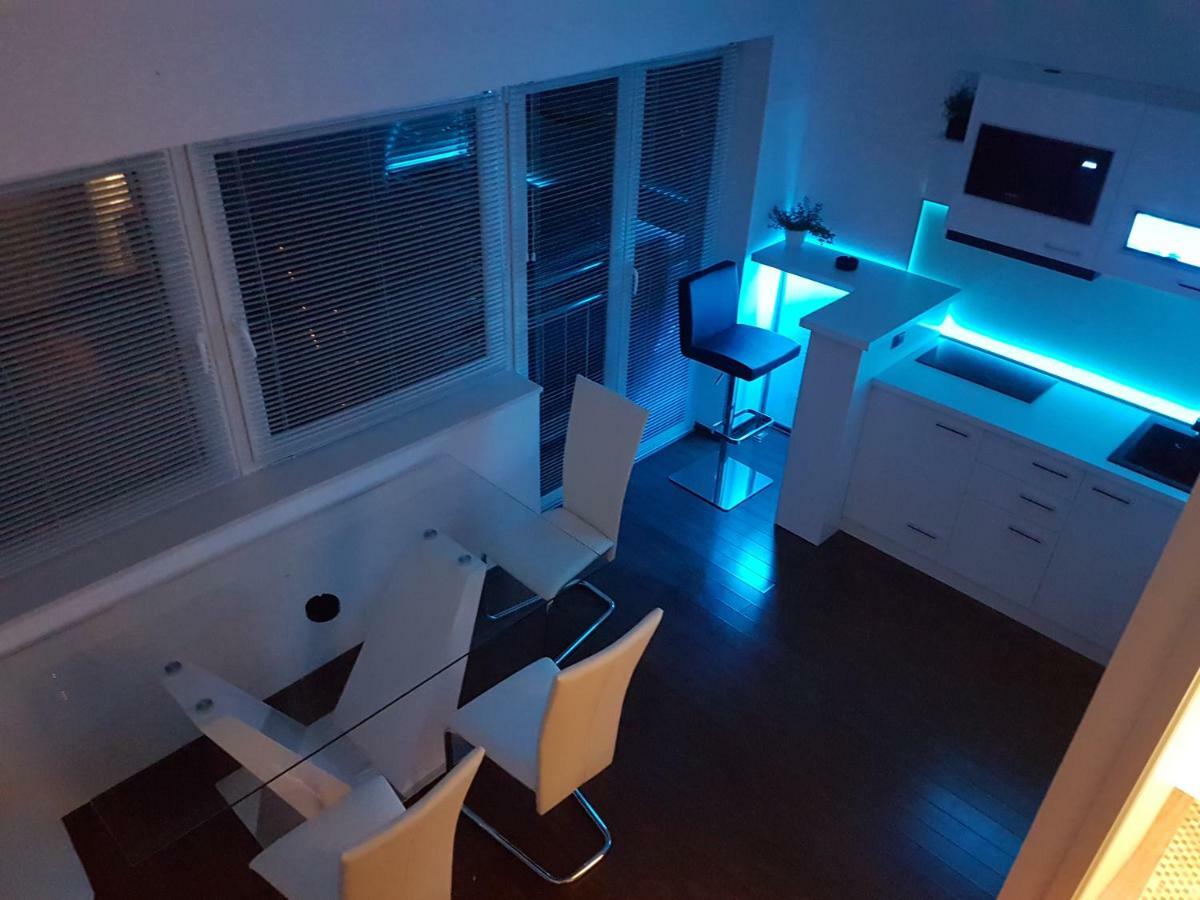 Jacuzzi Penthouse Apartment Matulji Buitenkant foto